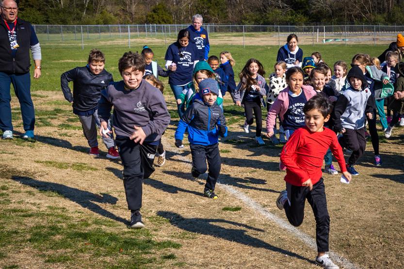 Students run in a Turkey Trot